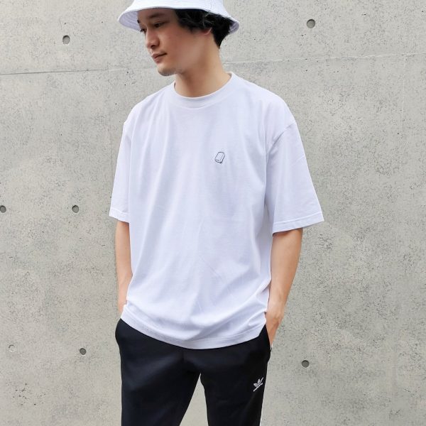 白 T-shirt (short sleeve) on Sale