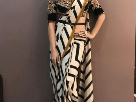 AMRUTA KHANVILKAR IN THE CHEVRON STORY Sale